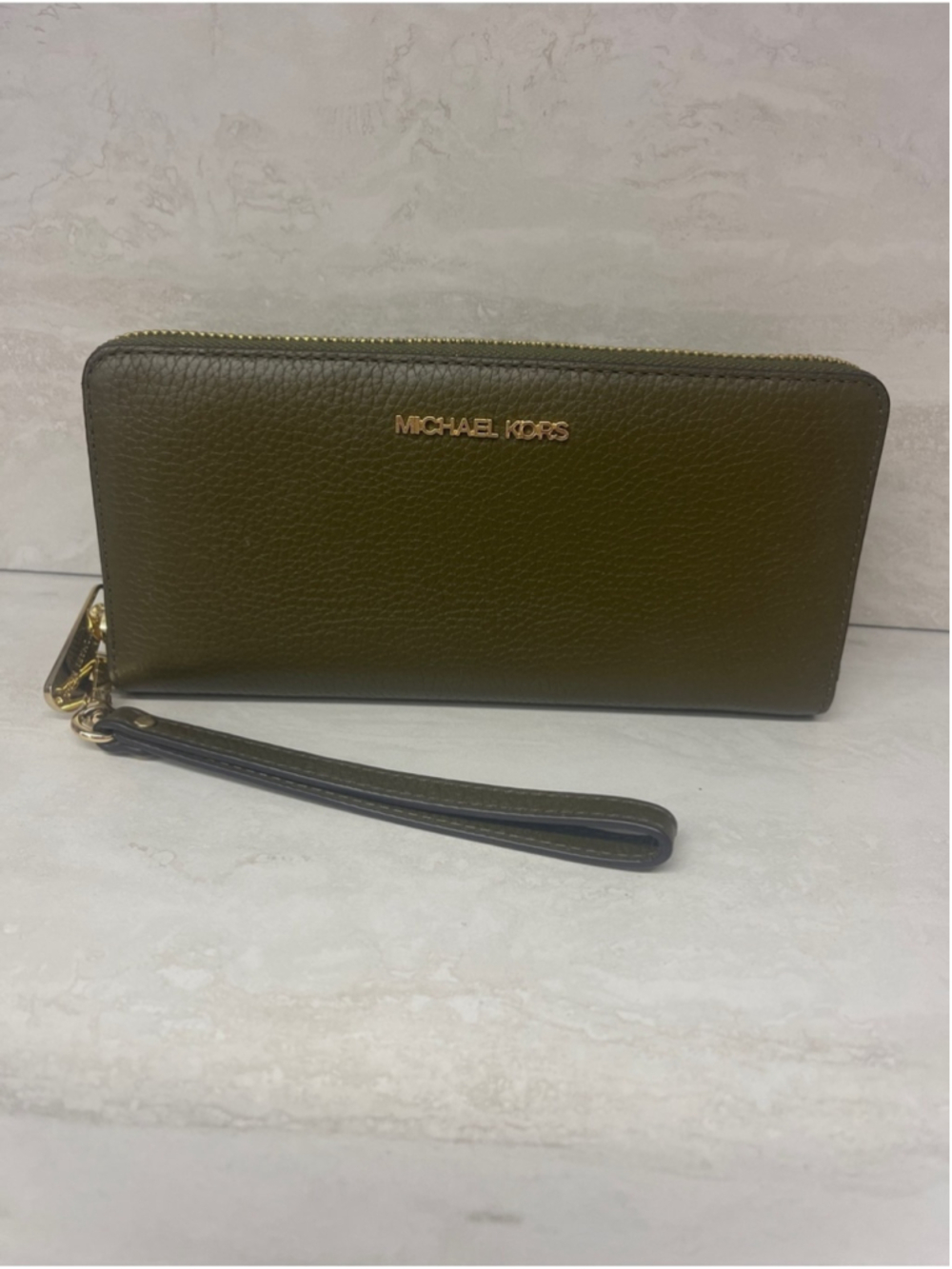 Michael Kors Pebble Leather Continental Wallet/Wristlet Duffle Green